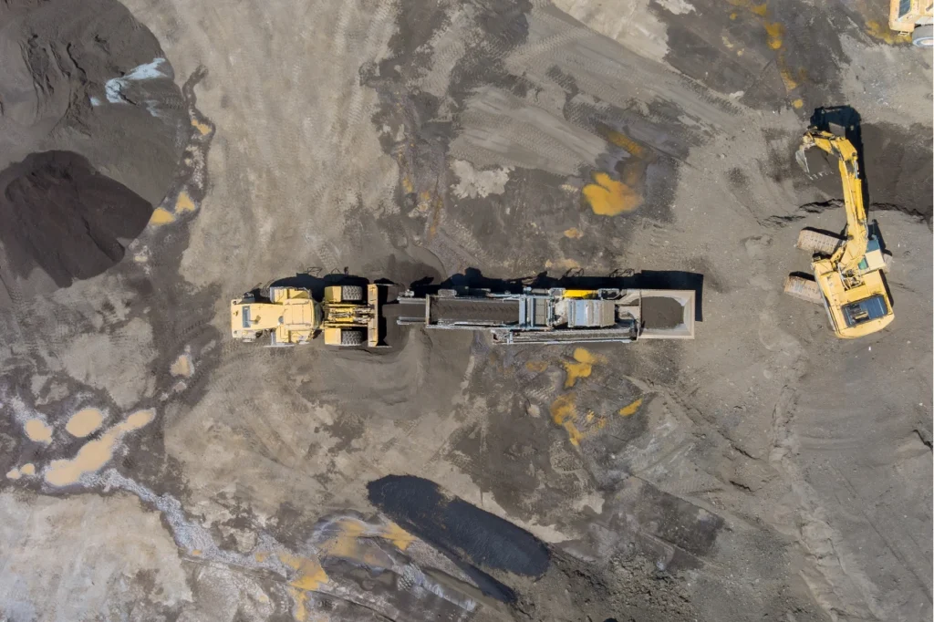 Ocean freight projects transporting heavy machinery by sea